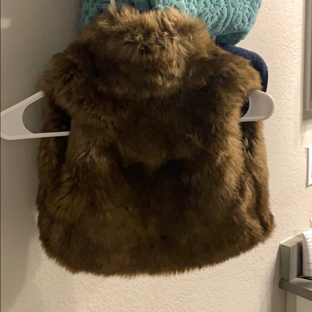 Ralph Lauren 3T Faux Fir Vest - Picture 3 of 4